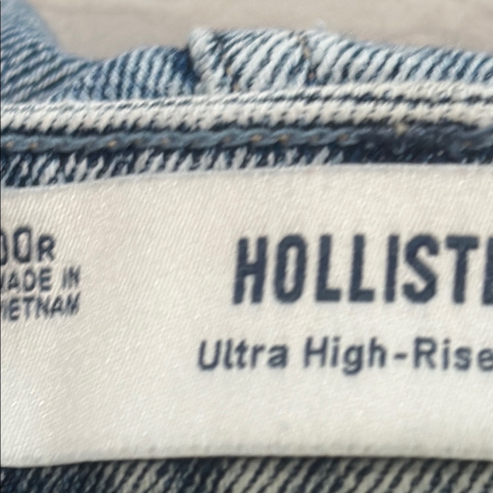 Hollister Men's Light Blue Distressed Jeans - Picture 8 of 9